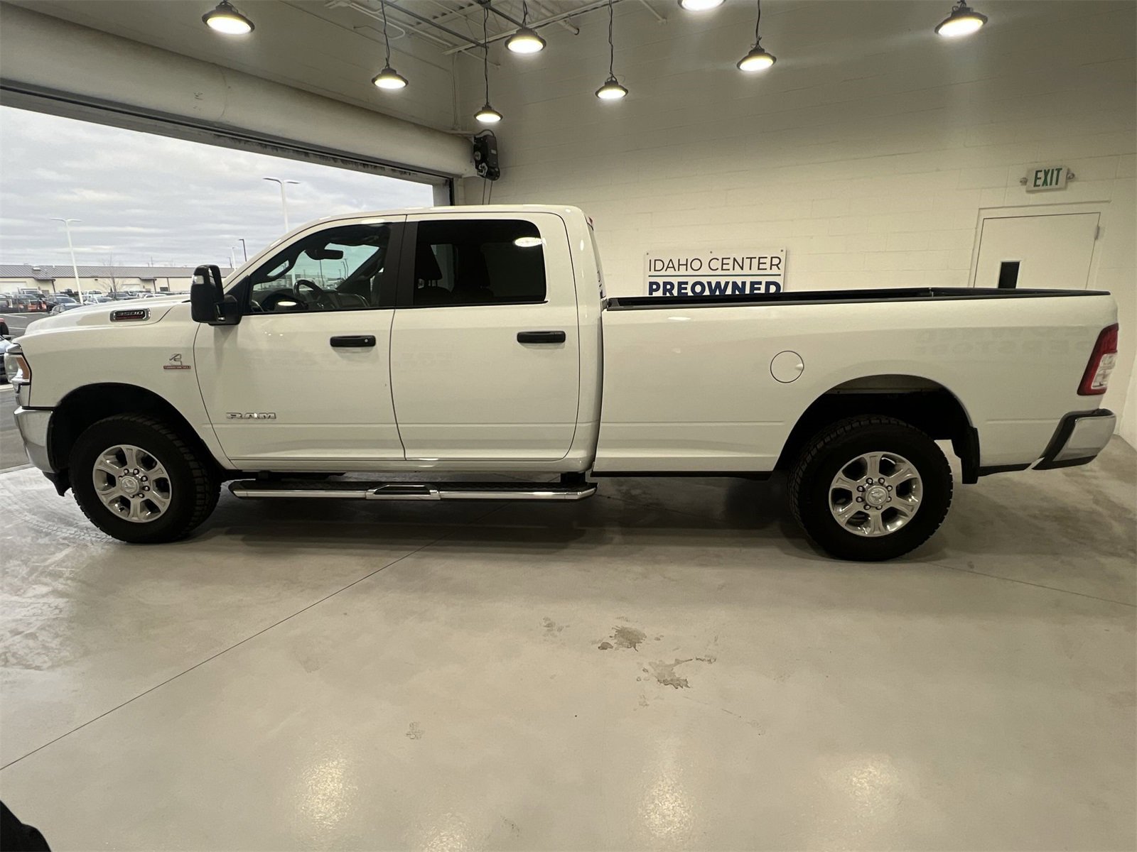 Used 2024 RAM 3500 Big Horn image 5