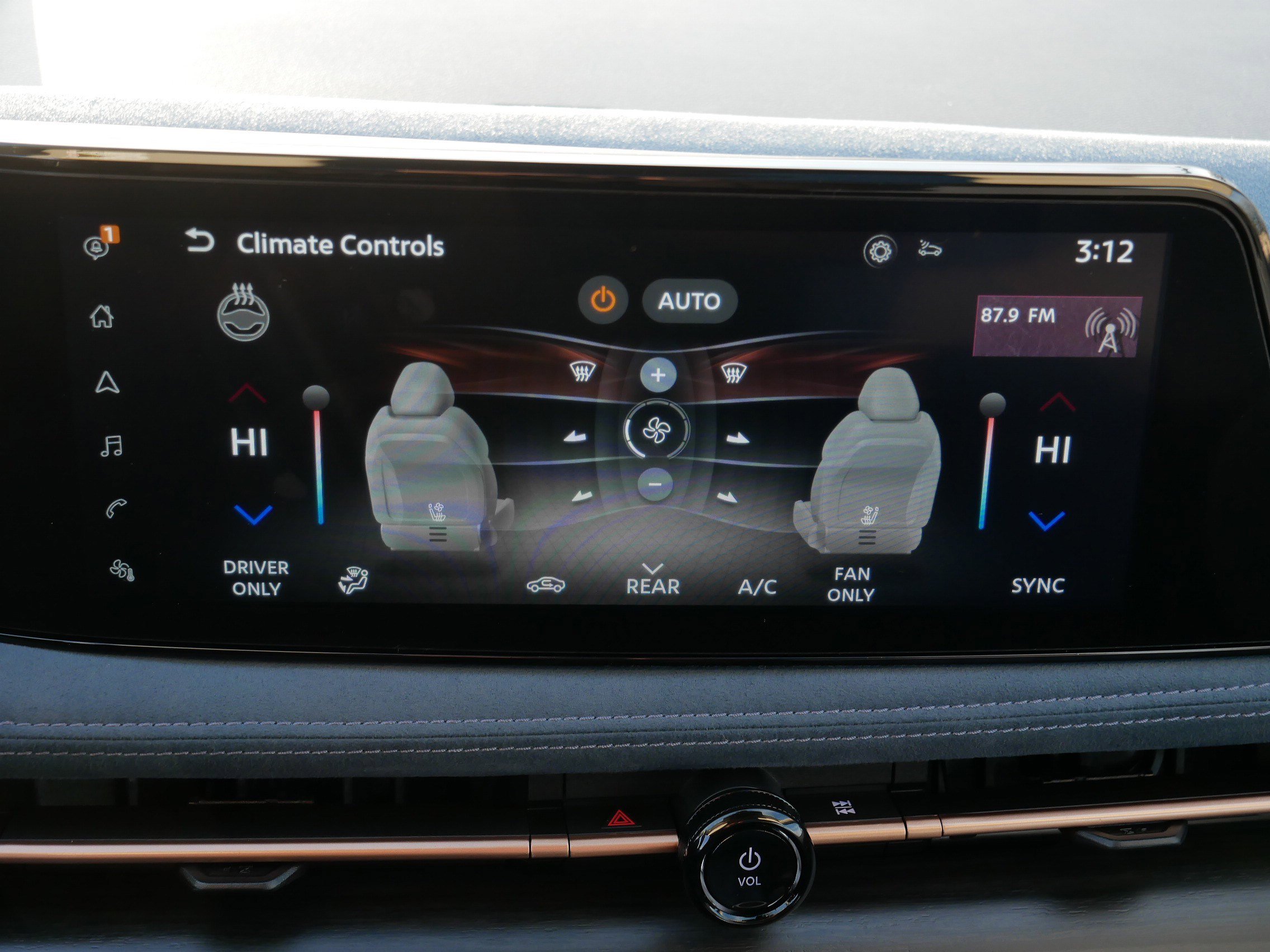 Certified 2024 Nissan Ariya AWD image 23