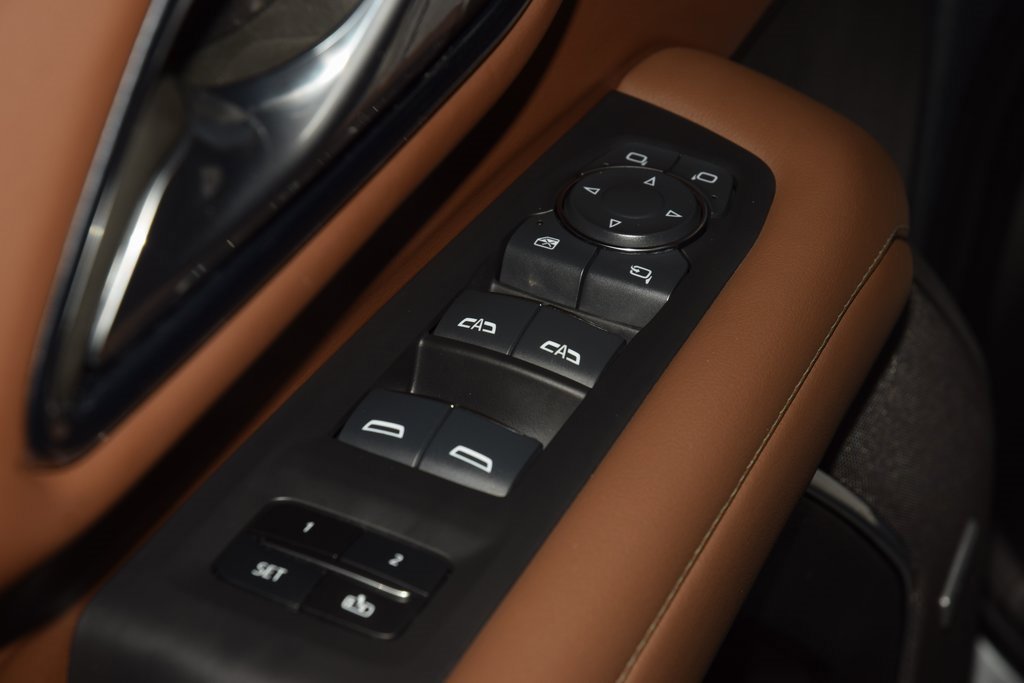 Used 2024 Chevrolet Suburban High Country image 48