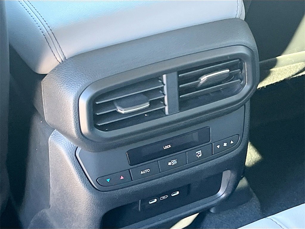 Used 2025 Honda Pilot EX-L image 25