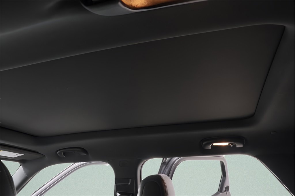 Used 2023 Chevrolet TrailBlazer ACTIV w/ Sun and Liftgate Package image 9