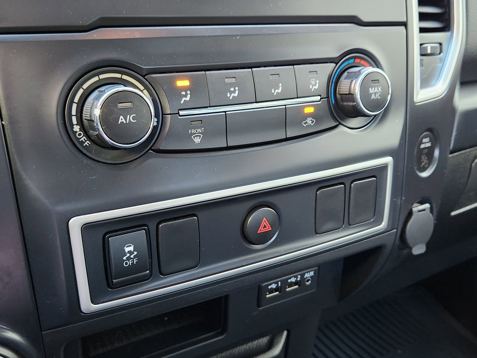 Used 2019 Nissan Titan S w/ S Utility Package image 22