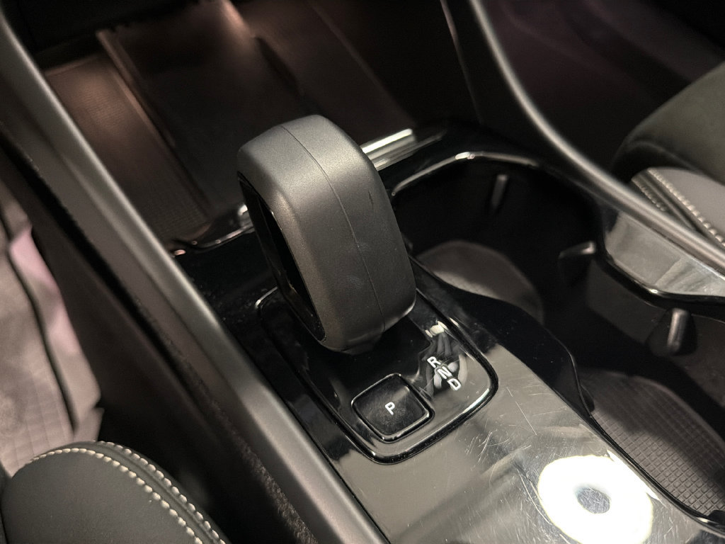 Certified 2023 Volvo C40 P8 Recharge Ultimate AWD/4WD image 17
