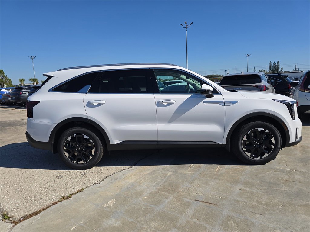 New 2026 Kia Sorento S image 9
