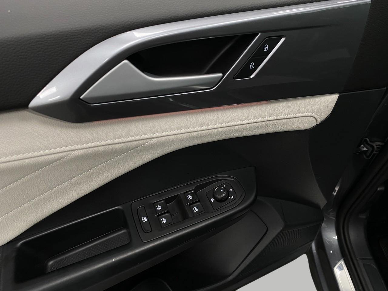 New 2026 Volkswagen Taos SEL AWD/4WD image 60