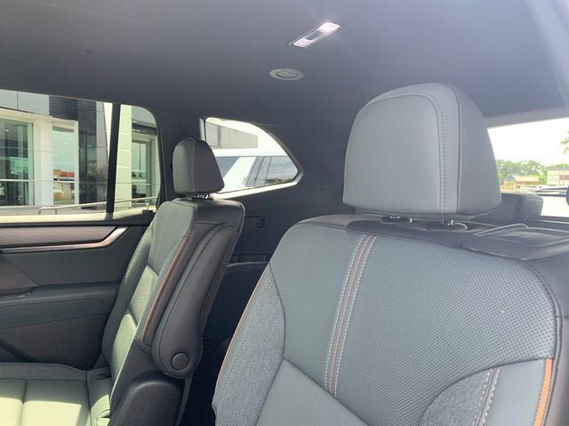 New 2026 GMC Acadia AT4 AWD/4WD image 12