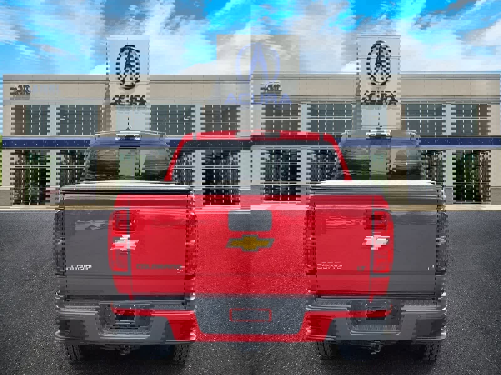 Used 2016 Chevrolet Colorado LT w/ LT Convenience Package image 4