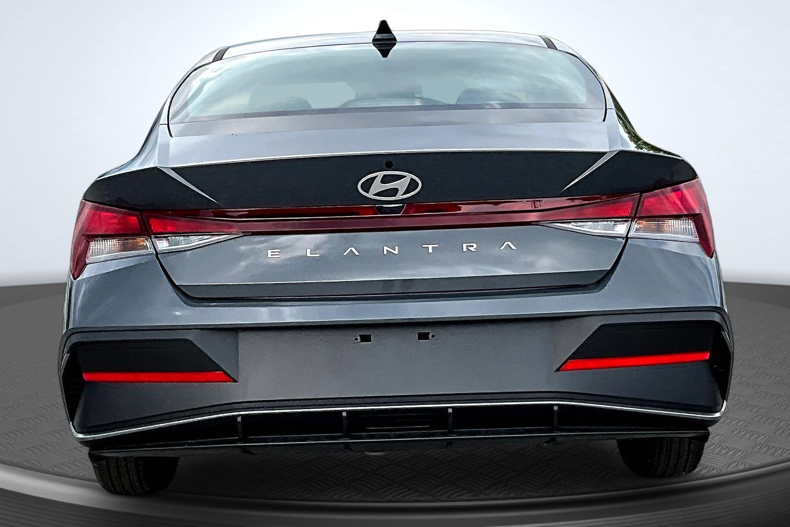New 2026 Hyundai Elantra SE FWD image 4