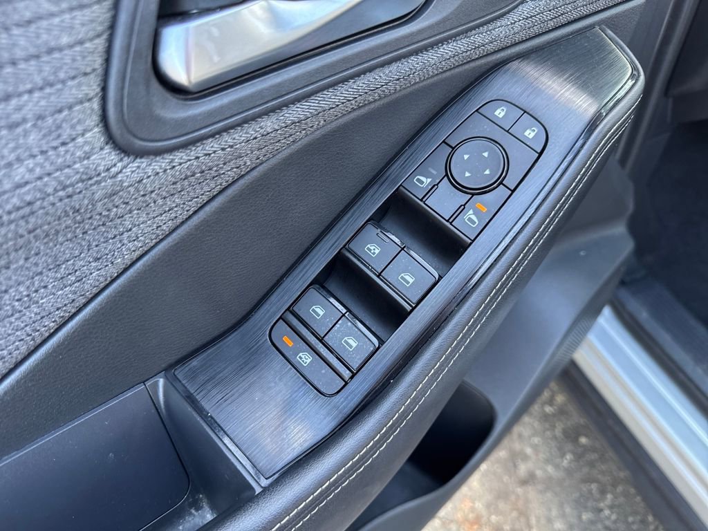 Used 2022 Nissan Rogue SV image 11