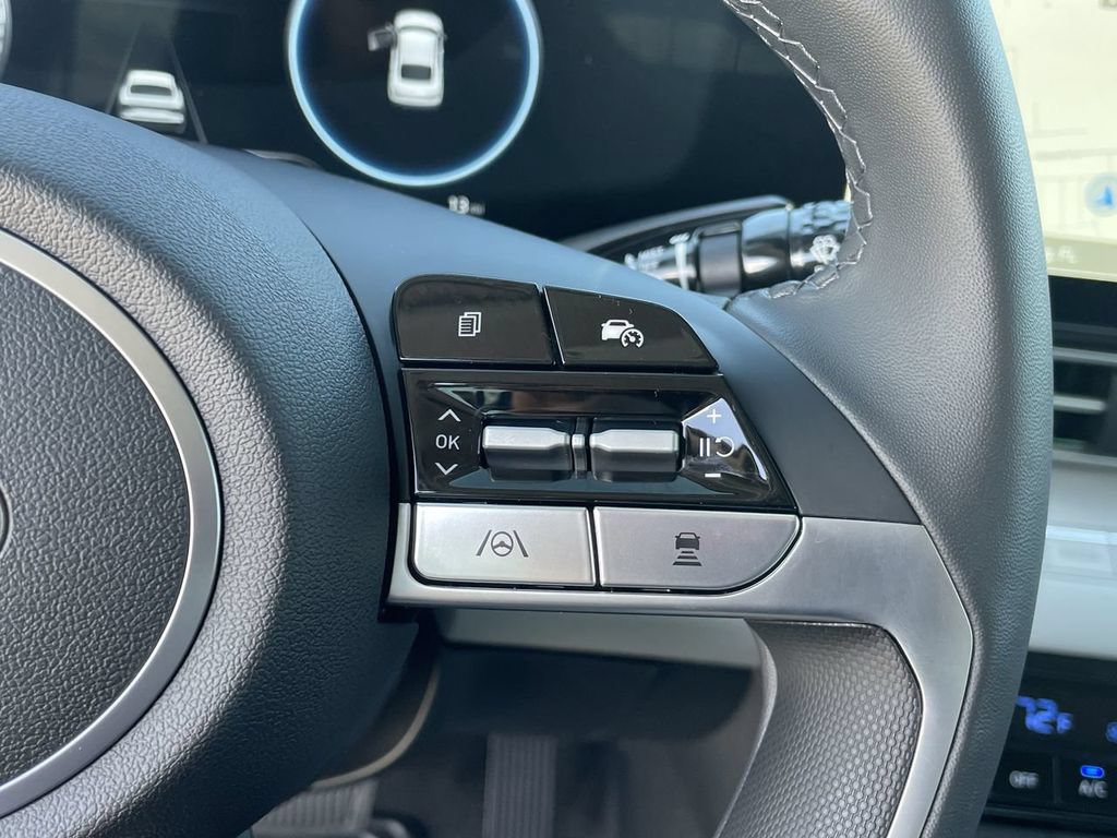 New 2026 Hyundai Elantra Limited FWD image 32