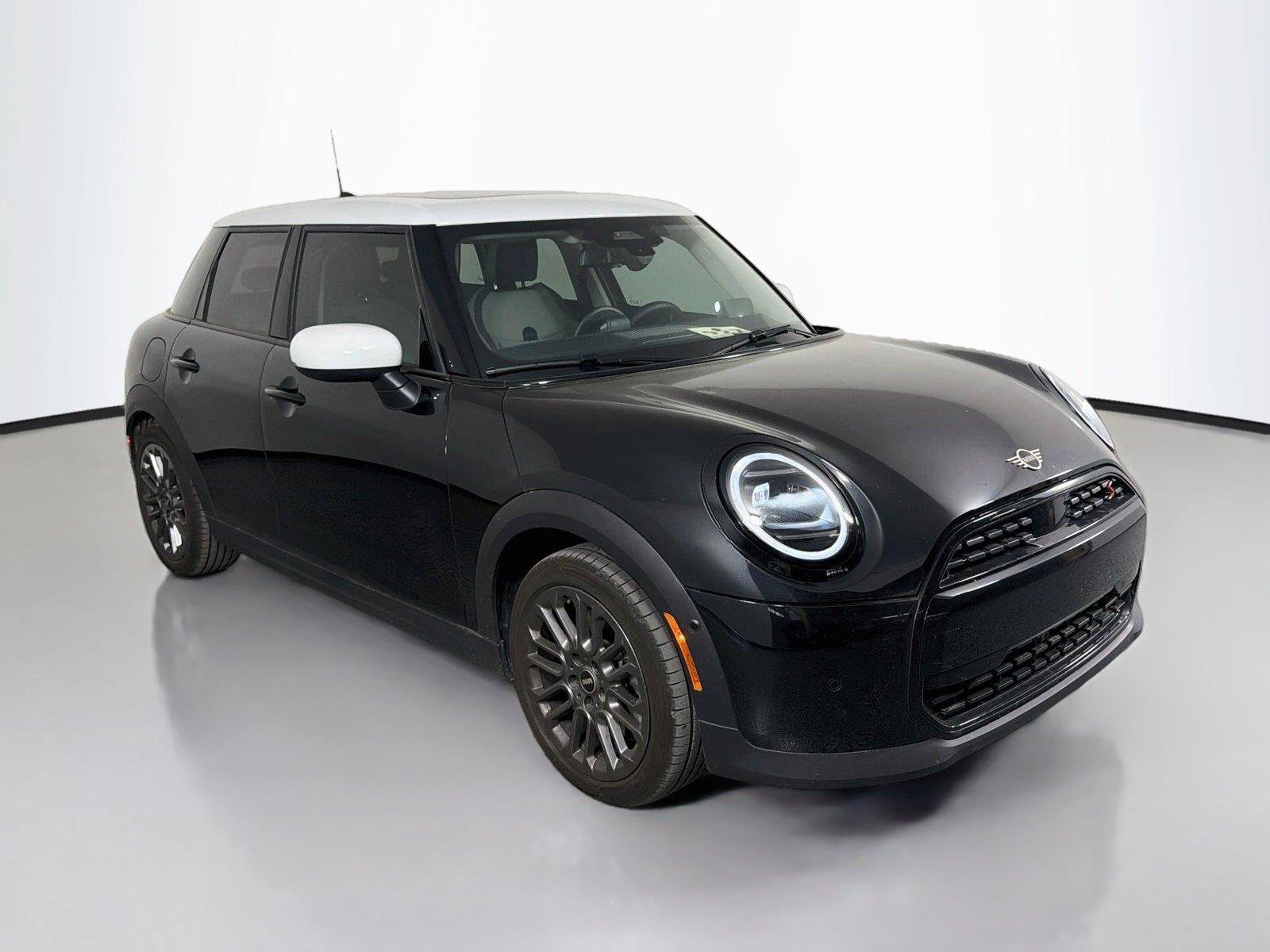 Used 2025 MINI Cooper S FWD image 3