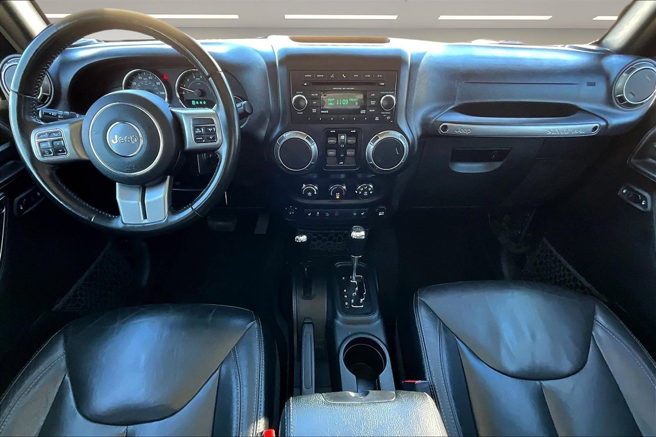 Used 2018 Jeep Wrangler Unlimited Sahara image 8