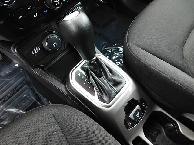 Used 2022 Jeep Renegade Latitude image 20