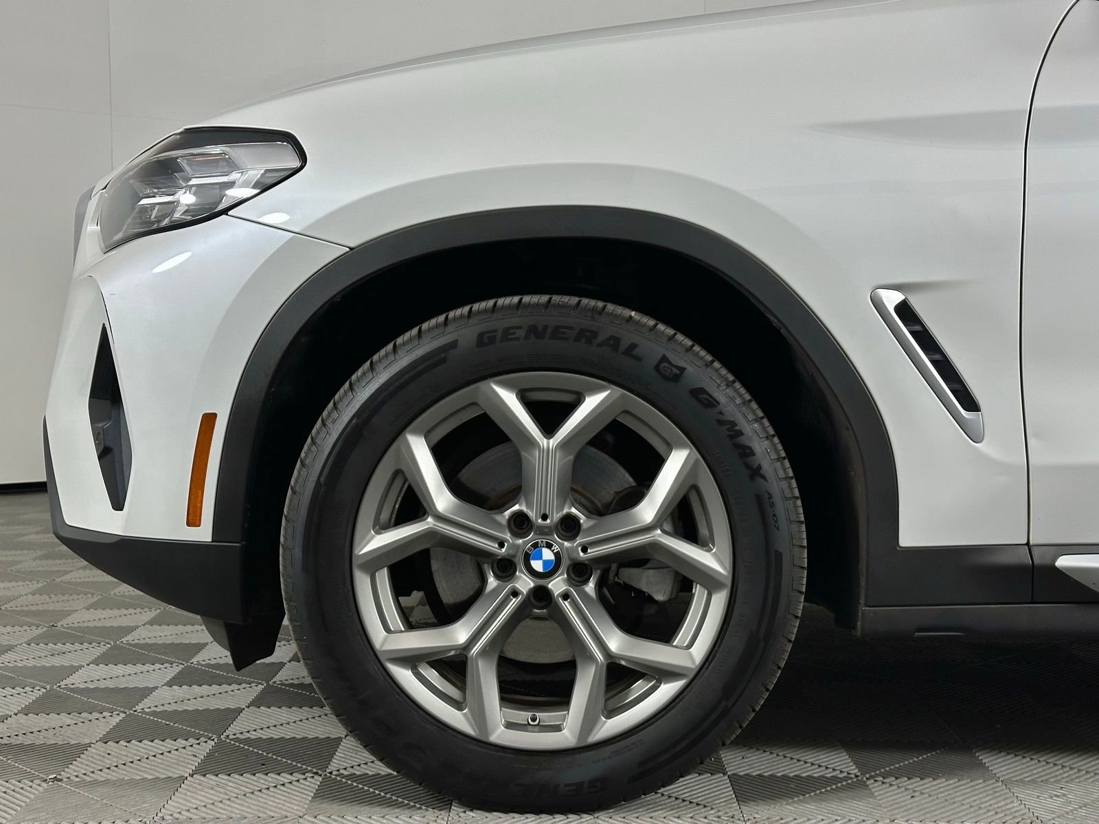 Used 2022 BMW X3 xDrive30i w/ Convenience Package AWD/4WD image 7
