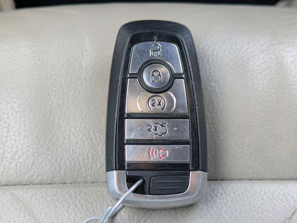 Used 2018 Ford Explorer XLT w/ Equipment Group 202A image 35