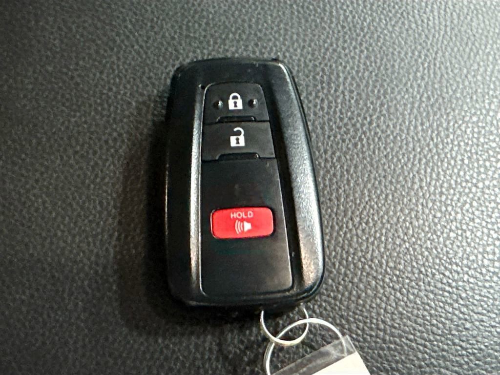 Used 2024 Toyota RAV4 XLE AWD/4WD image 34
