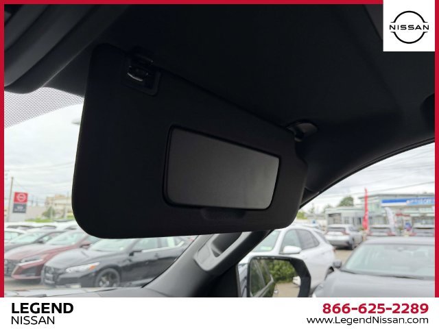 Used 2025 Chevrolet Suburban Premier AWD/4WD image 35