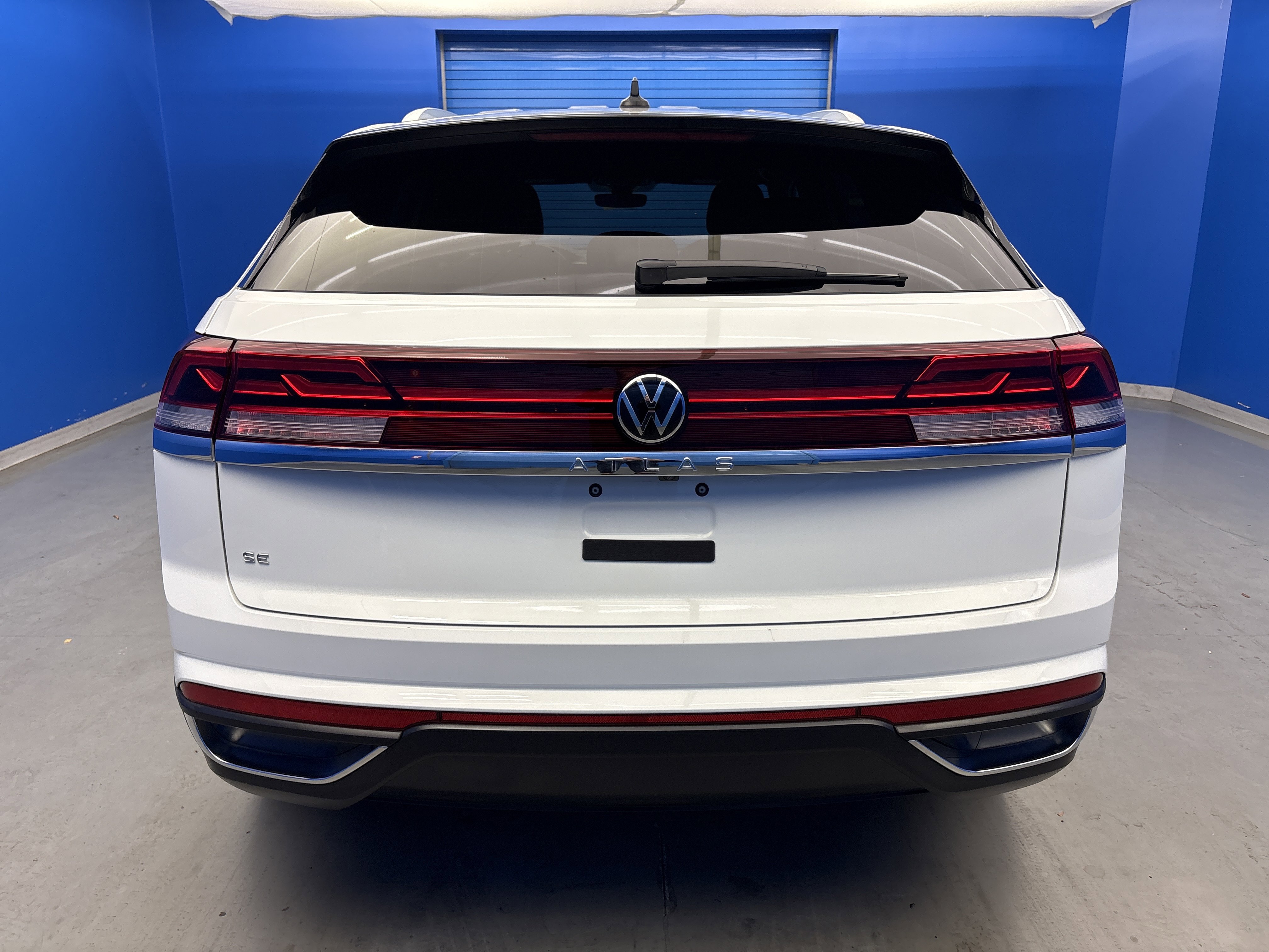 Certified 2024 Volkswagen Atlas Cross Sport SE image 6