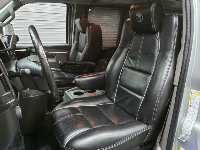 Used 2018 GMC Savana 2500 Extended w/ Enhanced Convenience Package RWD image 22