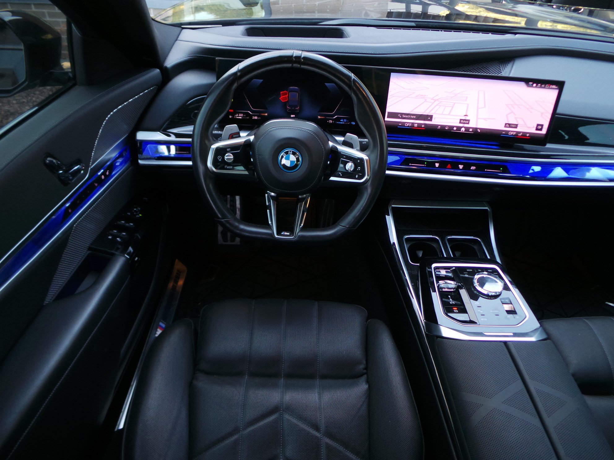 Used 2024 BMW 750e xDrive w/ Executive Package AWD/4WD image 16