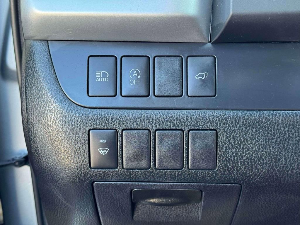 Used 2019 Toyota Highlander XLE image 19