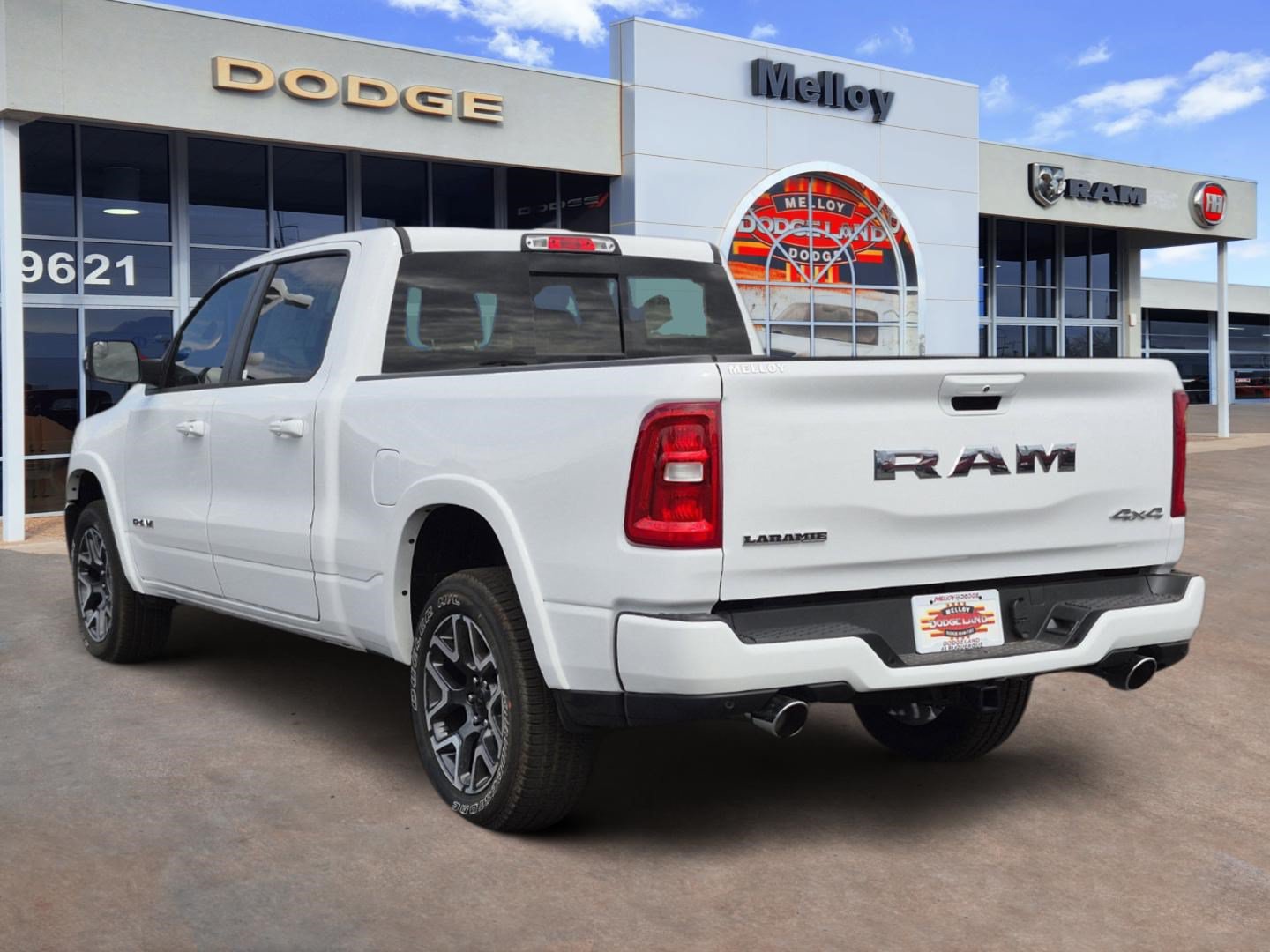 New 2026 RAM 1500 Laramie AWD/4WD image 3