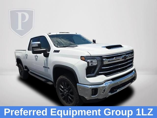 Used 2025 Chevrolet Silverado 2500 LTZ w/ LTZ Premium Package AWD/4WD image 2