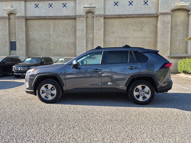 Used 2024 Toyota RAV4 LE AWD/4WD image 9