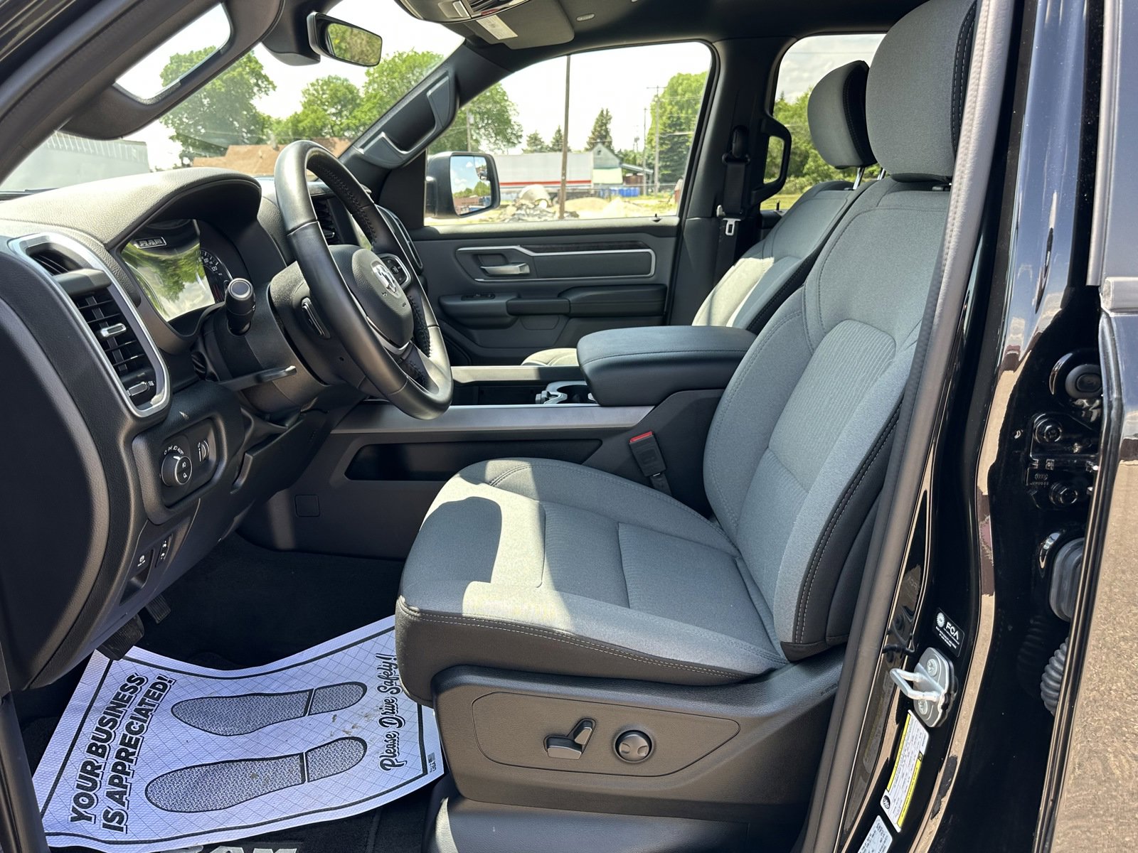 Used 2022 RAM 1500 Big Horn image 13