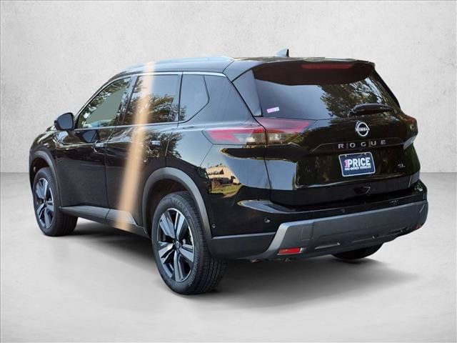 Used 2026 Nissan Rogue SL FWD image 8