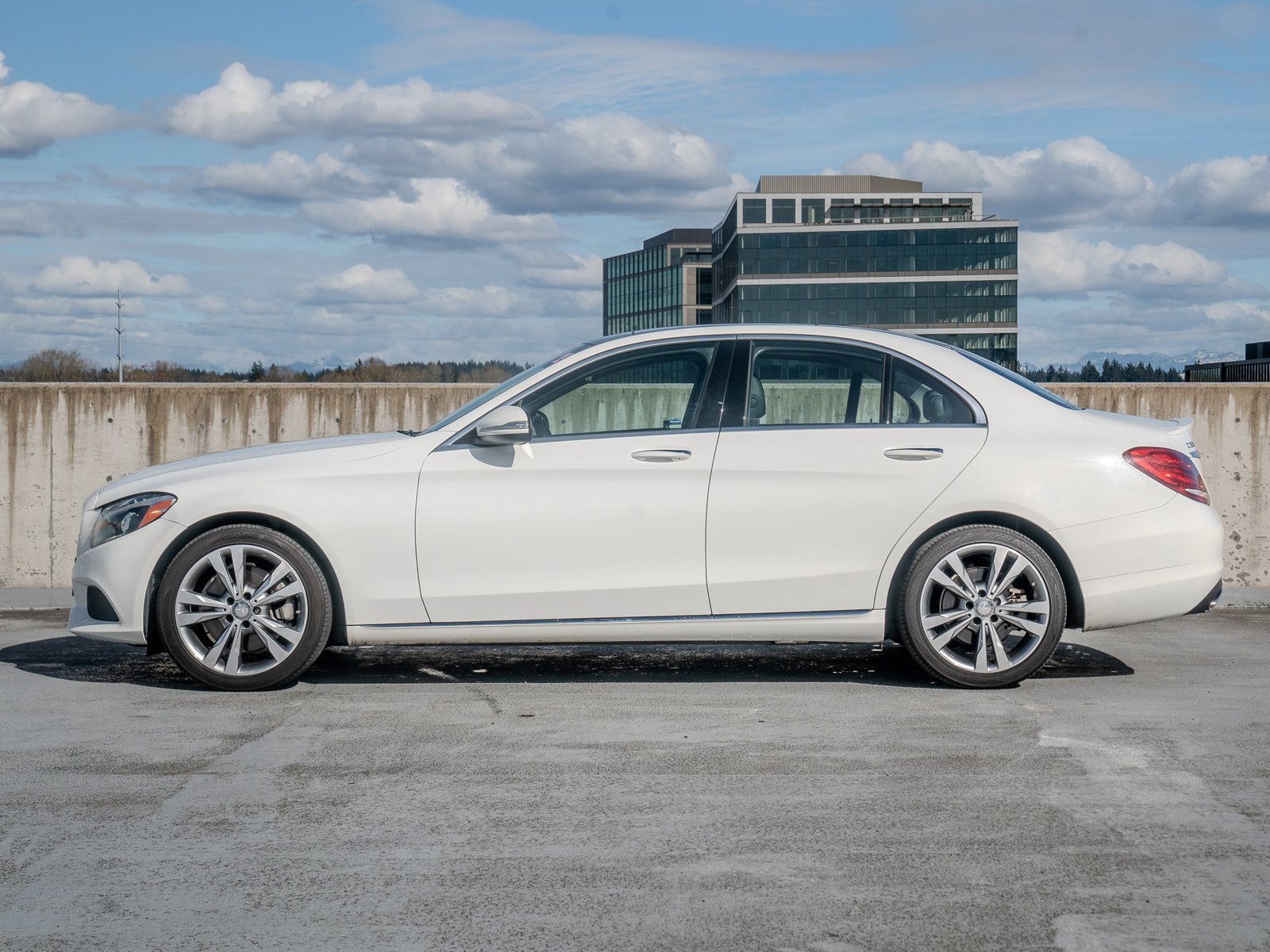 Used 2015 Mercedes-Benz C 300 4MATIC Sedan image 3