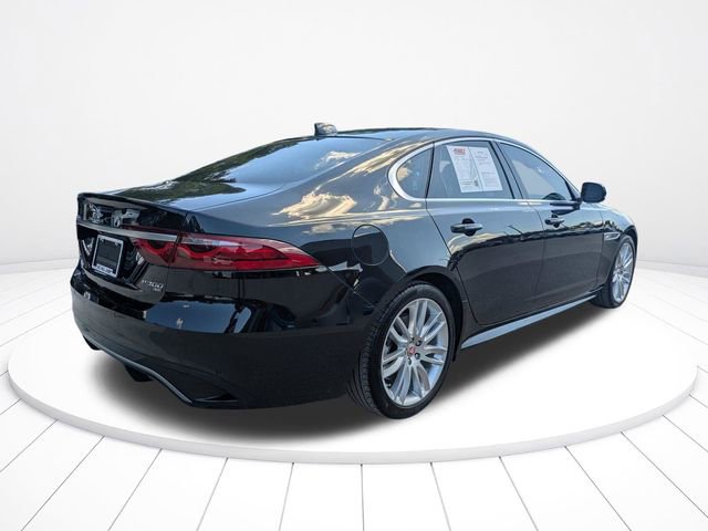 Used 2022 Jaguar XF R-Dynamic SE AWD/4WD image 4