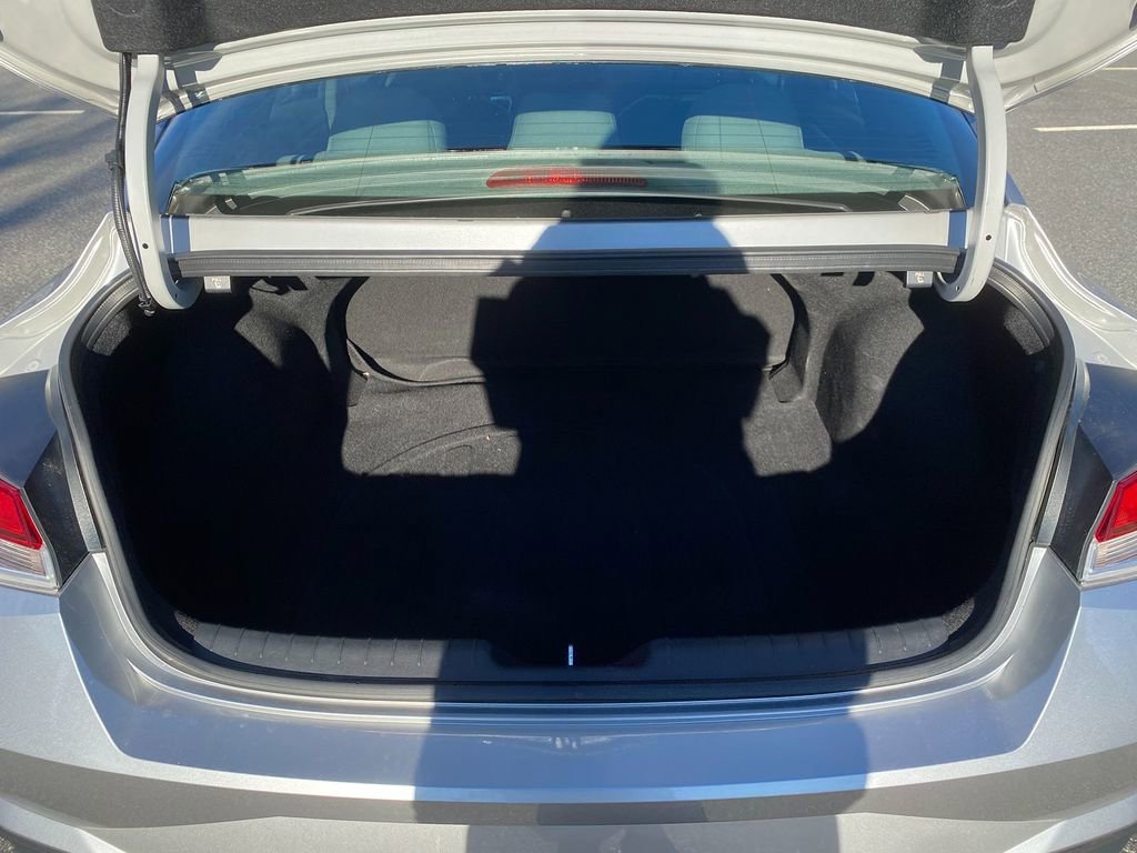 Used 2021 Hyundai Elantra SE image 25