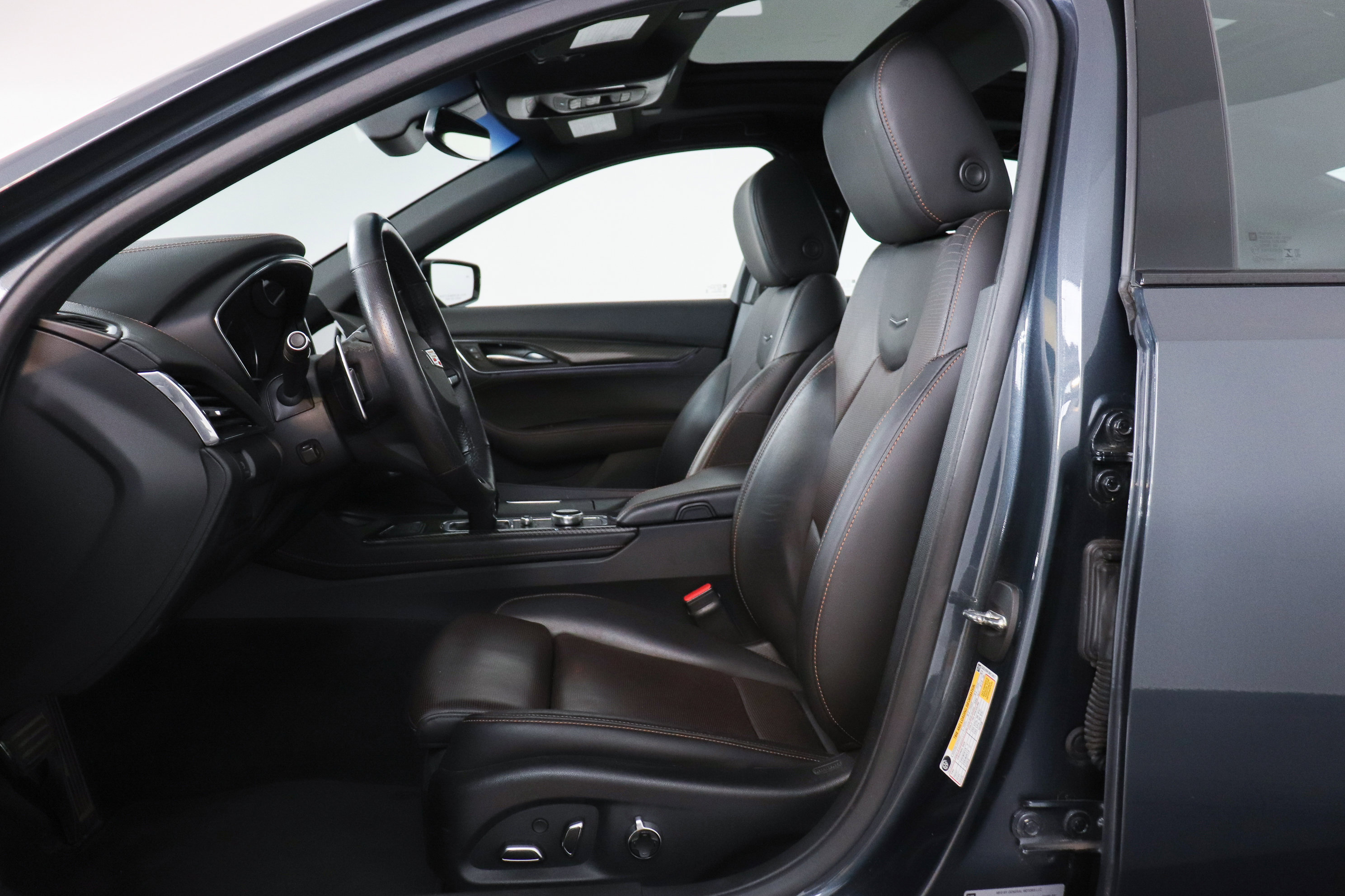 Used 2022 Cadillac CT5 Sport w/ Climate Package image 10