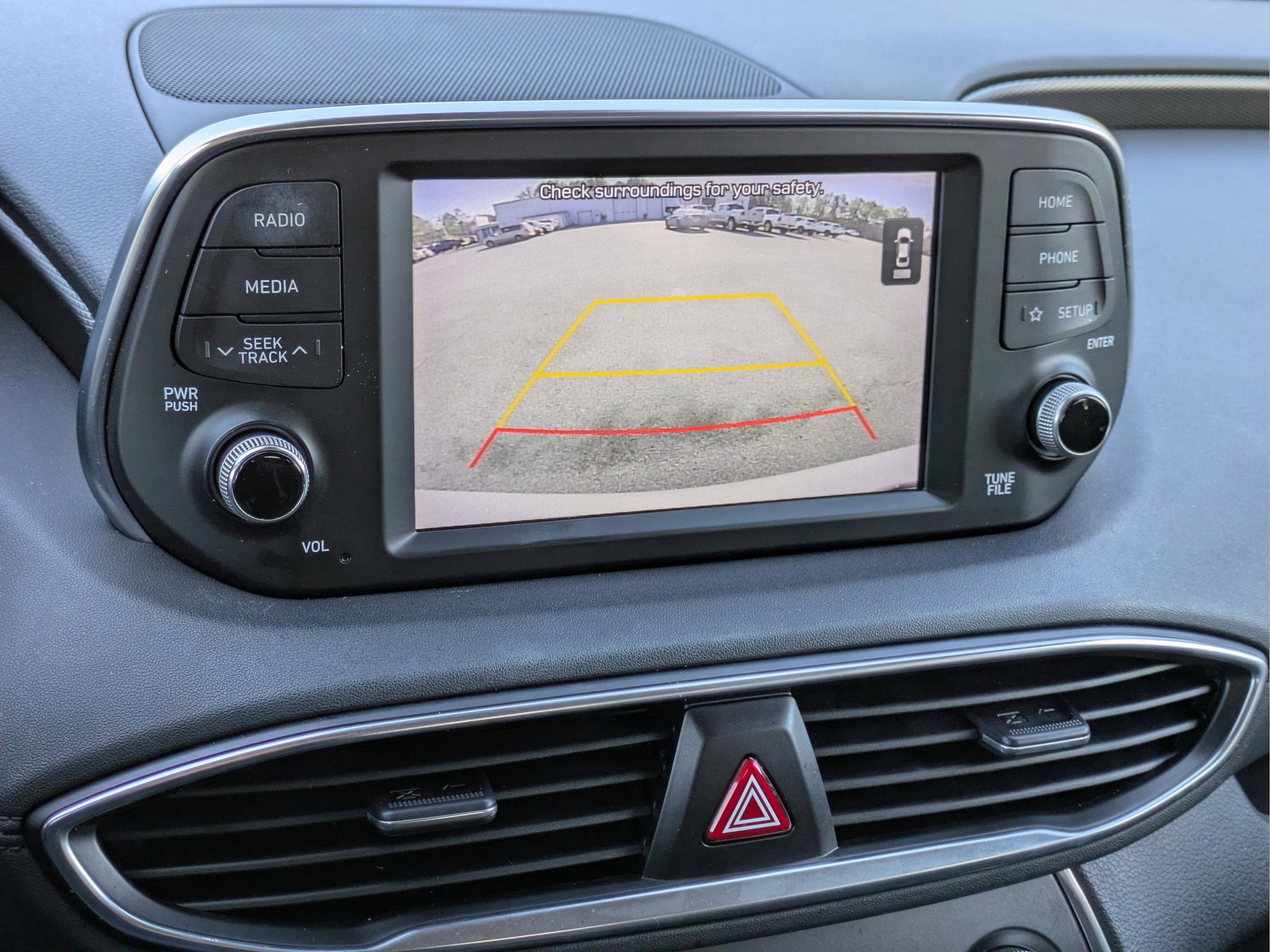 Used 2019 Hyundai Santa Fe SE image 18