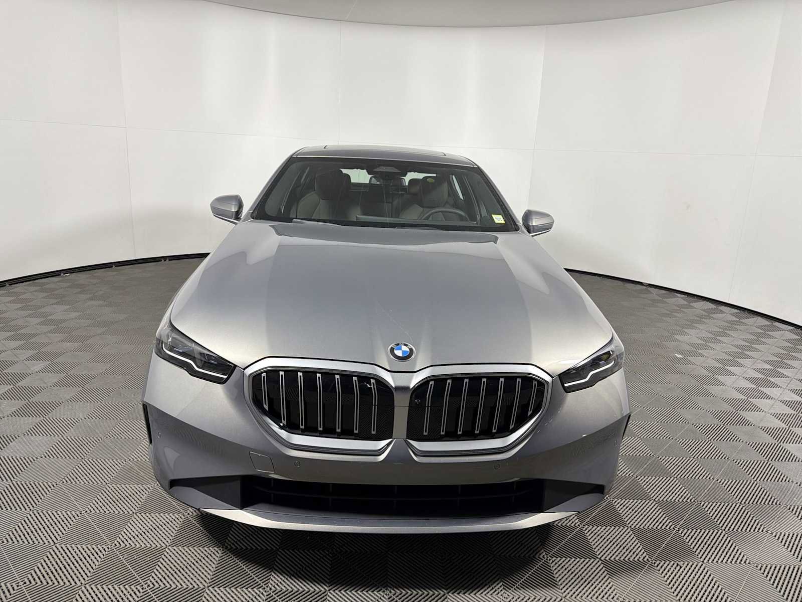 New 2026 BMW 530i xDrive w/ Convenience Package image 5
