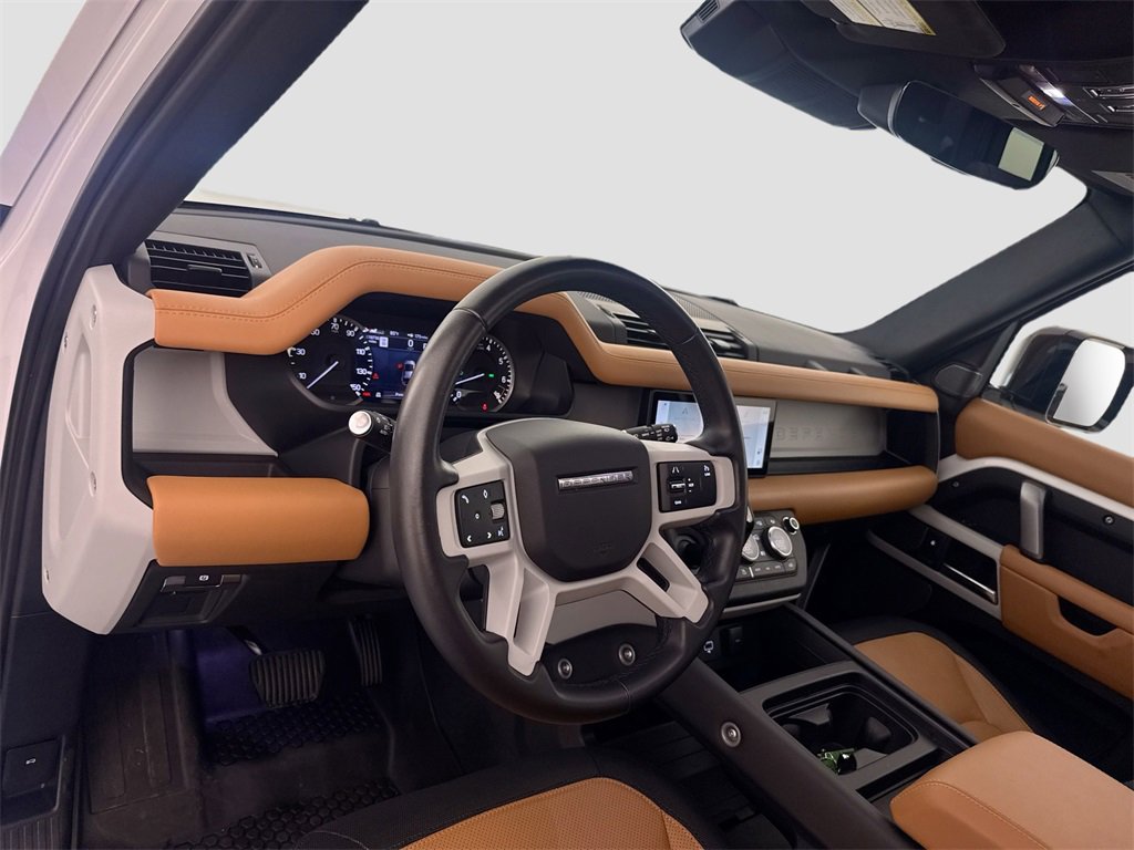 Used 2023 Land Rover Defender 110 X-Dynamic SE image 9