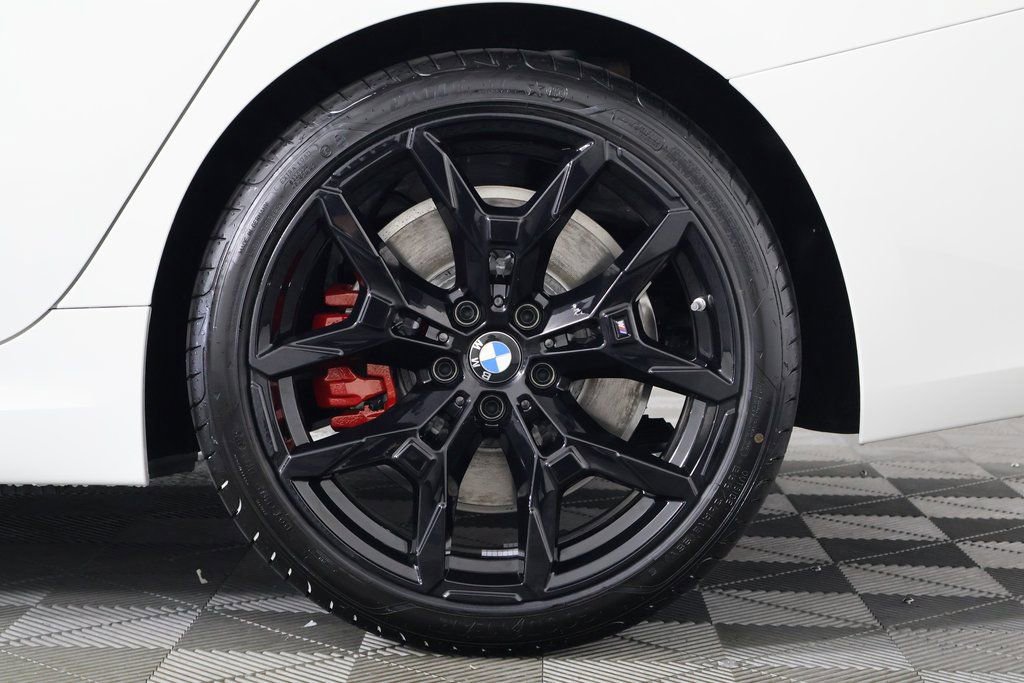 New 2026 BMW 330i Sedan w/ M Sport Package image 10