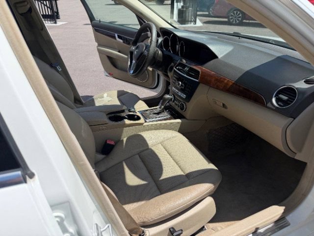 Used 2014 Mercedes-Benz C 300 4MATIC Sedan w/ Premium 1 Package image 31