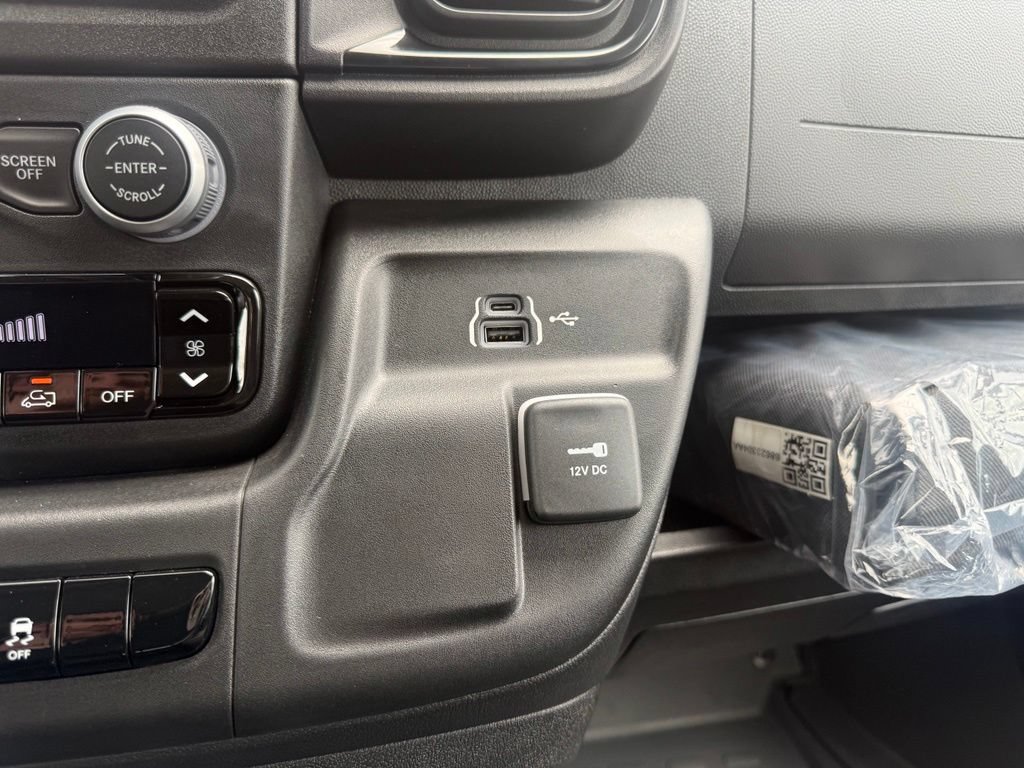 Used 2024 RAM ProMaster 2500 FWD image 23