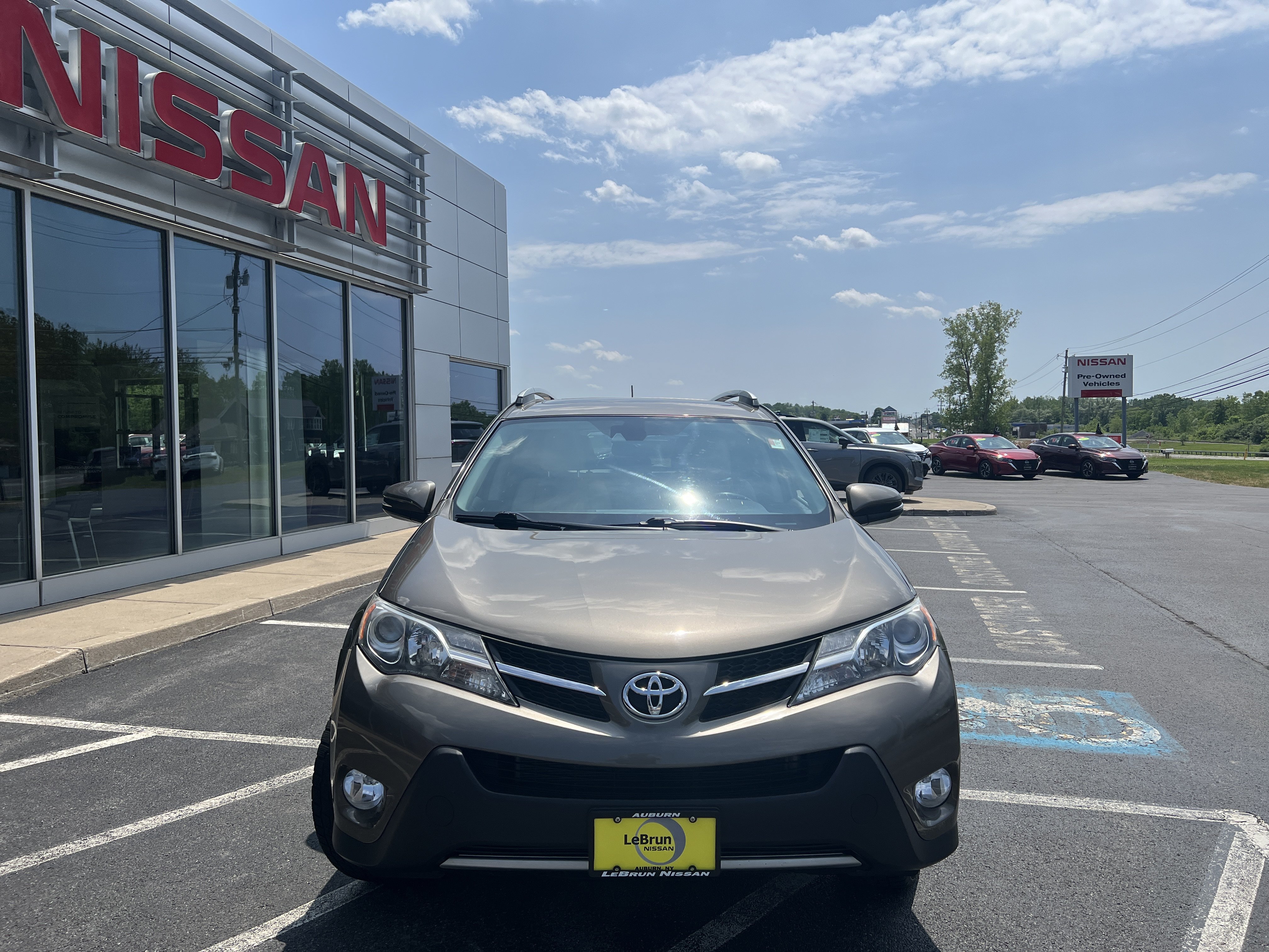 Used 2014 Toyota RAV4 Limited w/ Technology Package AWD/4WD image 11
