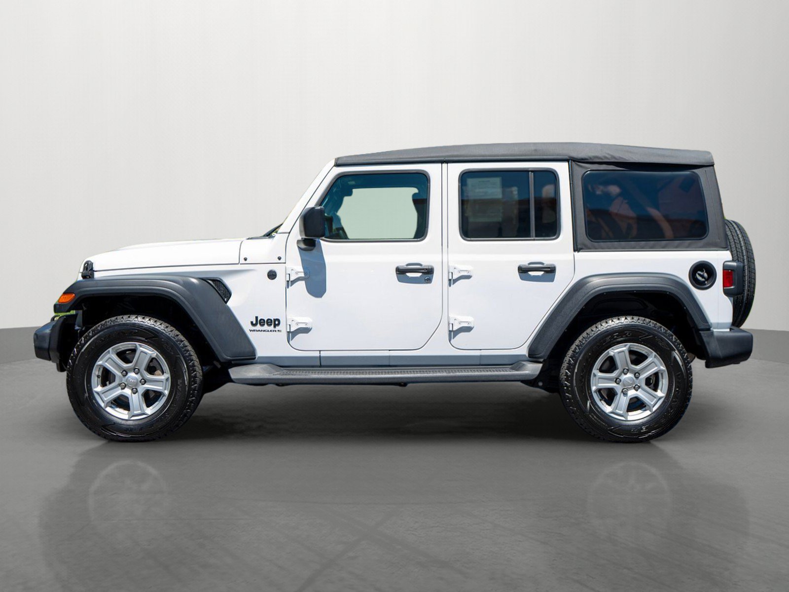 Used 2023 Jeep Wrangler Unlimited Sport AWD/4WD image 4