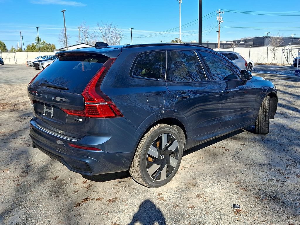 Certified 2025 Volvo XC60 T8 Plus w/ Protection Package Premier AWD/4WD image 12