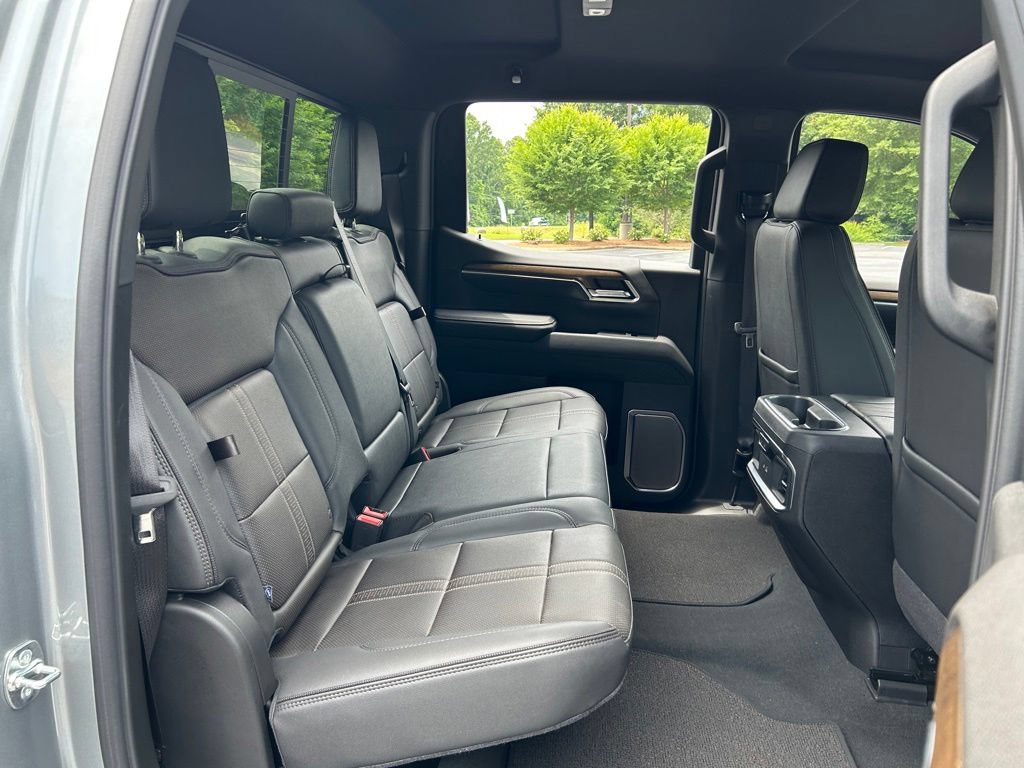 Used 2026 Chevrolet Silverado 1500 High Country w/ LPO, Dark Essentials Package AWD/4WD image 52