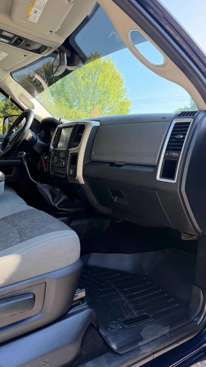 Used 2014 RAM 2500 SLT w/ Luxury Group image 28