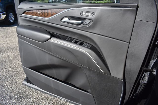 Certified 2024 Cadillac Escalade Sport Platinum w/ Heavy-Duty Trailer Package AWD/4WD image 41
