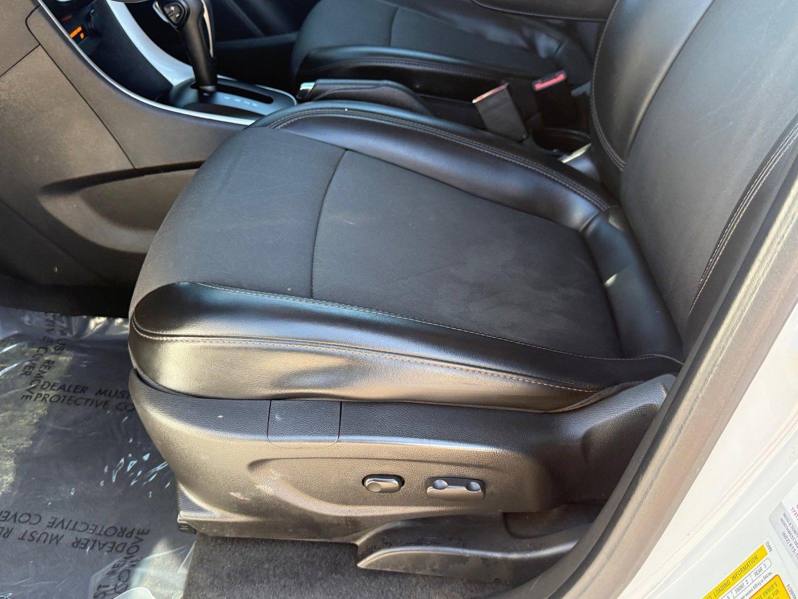 Used 2019 Chevrolet Trax LT w/ LT Convenience Package FWD image 12