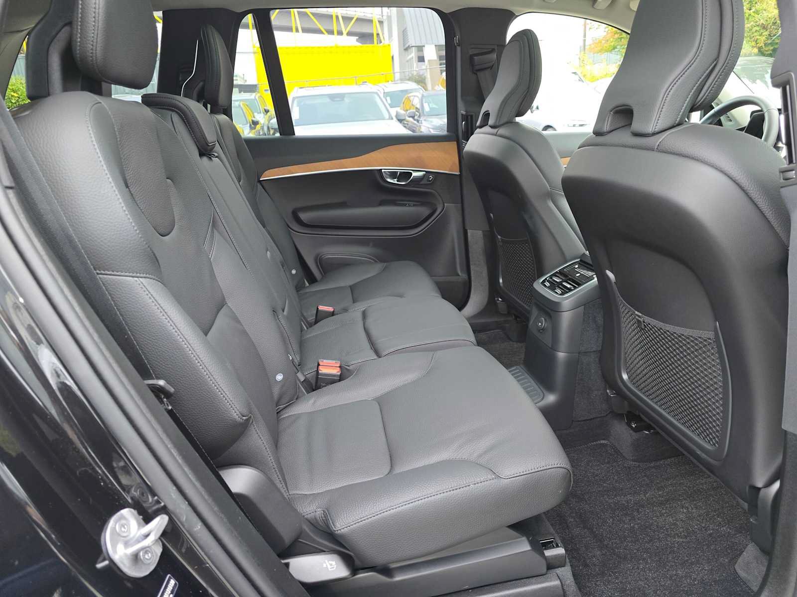 Certified 2025 Volvo XC90 T8 Plus w/ Protection Package Premier AWD/4WD image 13