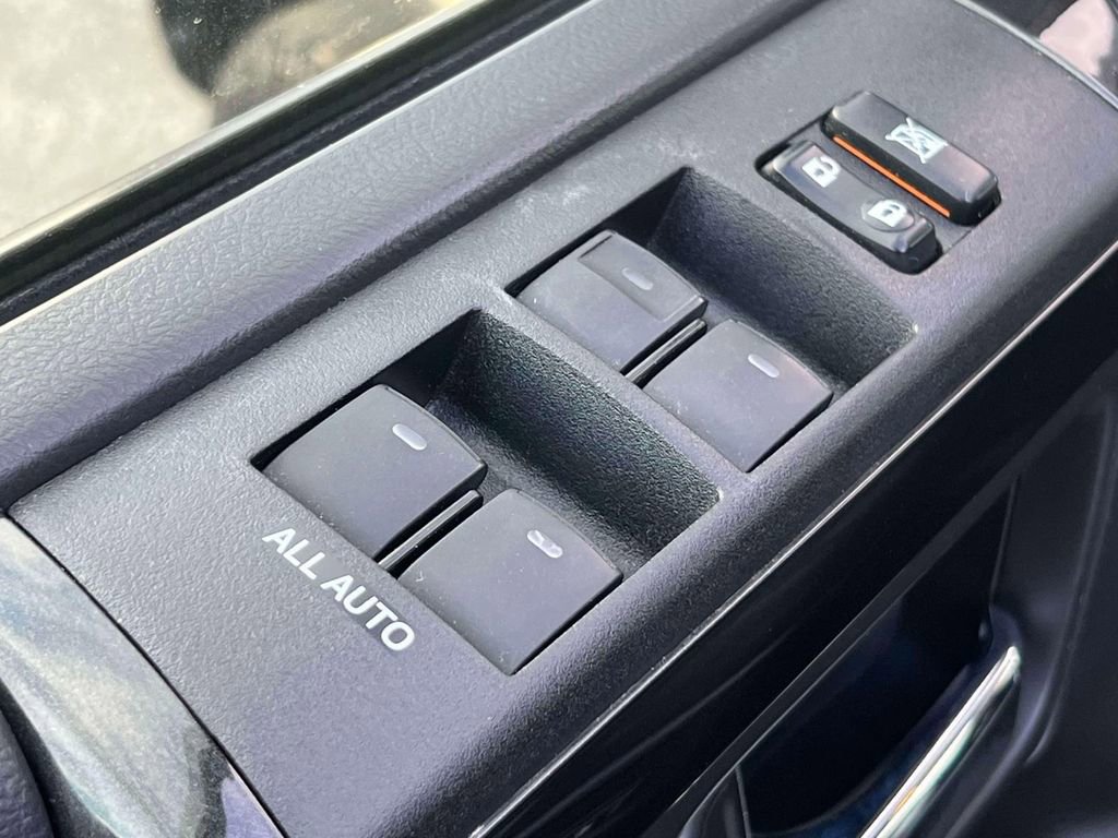 Used 2019 Toyota 4Runner TRD Off-Road Premium AWD/4WD image 18