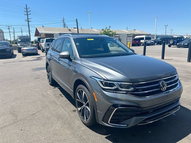 Used 2023 Volkswagen Tiguan SEL R-Line AWD/4WD image 11